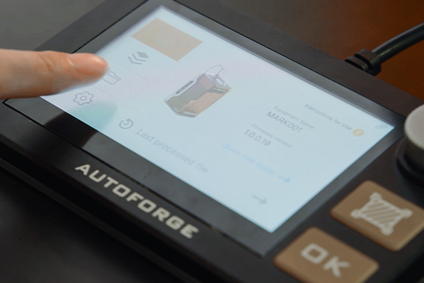 Touchscreen